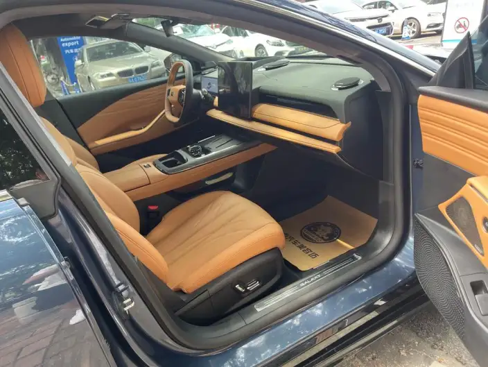 Geely Galaxy E8 PHEV 2025 Model 130km EM-i Ultimate Edition – фото 16