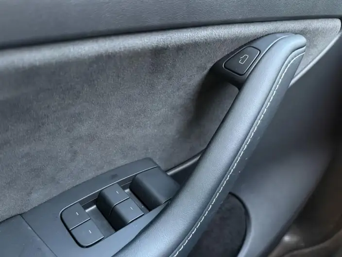 Model Y 2024 Model Rear-wheel drive version – фото 32