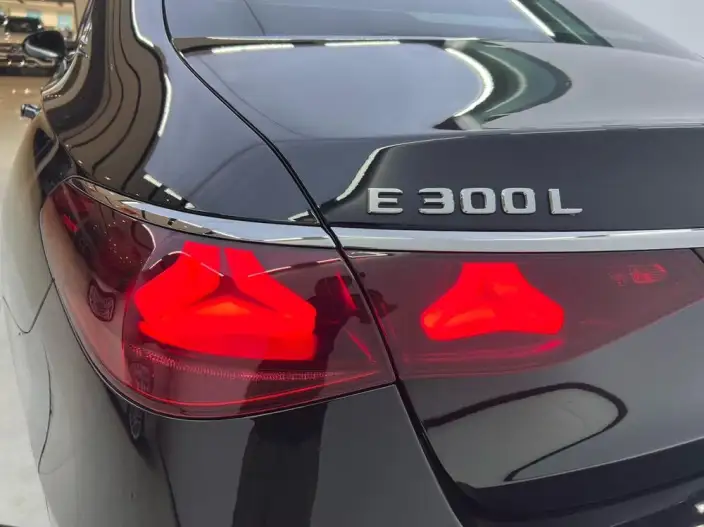 Mercedes-Benz E-Class 2025 Model E 300 L Fashion Model sedan – фото 8