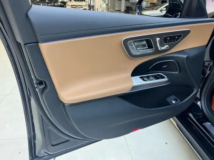 Mercedes-Benz E-Class 2025 Model E 300 L Fashion Model sedan – фото 11