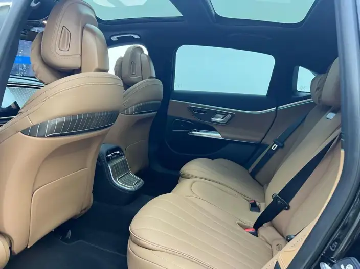 Mercedes-Benz E-Class 2025 Model E 300 L Fashion Model sedan – фото 17