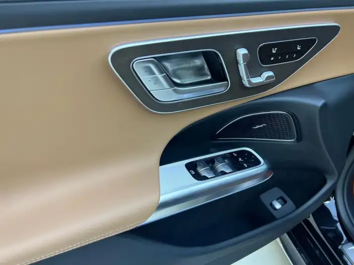 Mercedes-Benz E-Class 2025 Model E 300 L Fashion Model sedan – фото 19