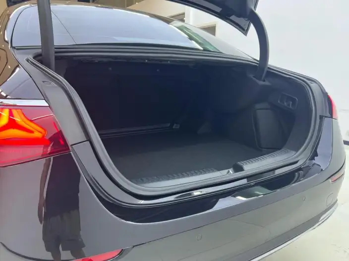 Mercedes-Benz E-Class 2025 Model E 300 L Fashion Model sedan – фото 20
