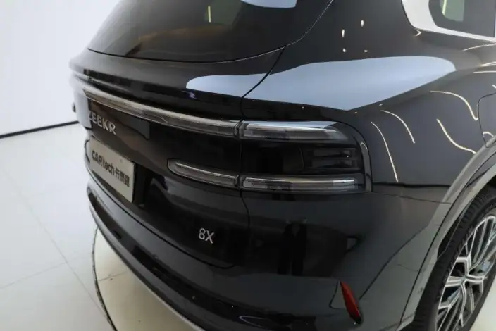 ZEEKR 8X 2026 Model 55kWh MAX – фото 9