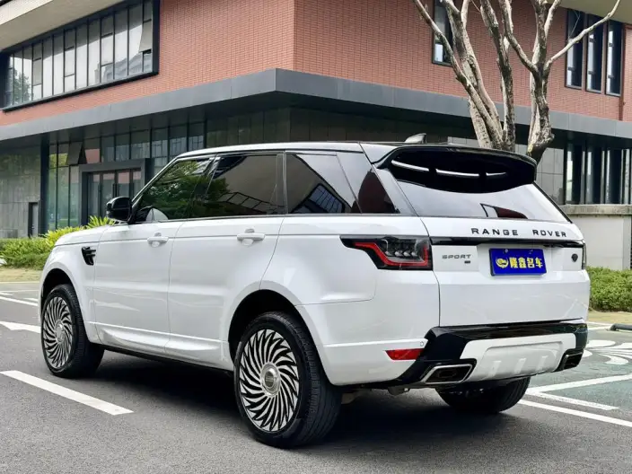 Range Rover Sport 2020 Model 3.0 L6 HSE DYNAMIC – фото 4