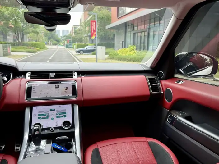 Range Rover Sport 2020 Model 3.0 L6 HSE DYNAMIC – фото 10