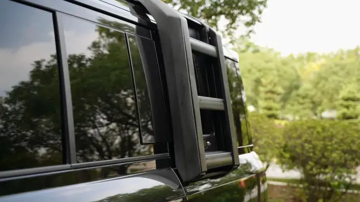 Land Rover Defender 2023 Model Facelift 110 P400 X-Dynamic HSE – фото 6