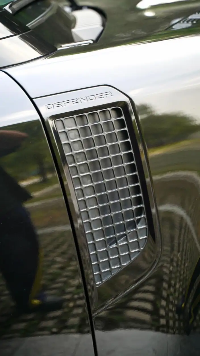Land Rover Defender 2023 Model Facelift 110 P400 X-Dynamic HSE – фото 8
