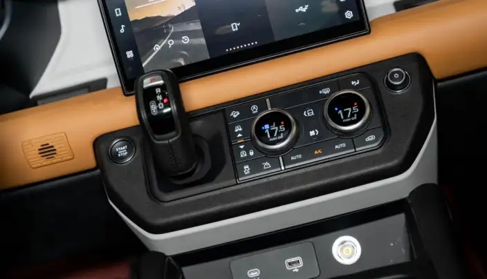 Land Rover Defender 2023 Model Facelift 110 P400 X-Dynamic HSE – фото 19
