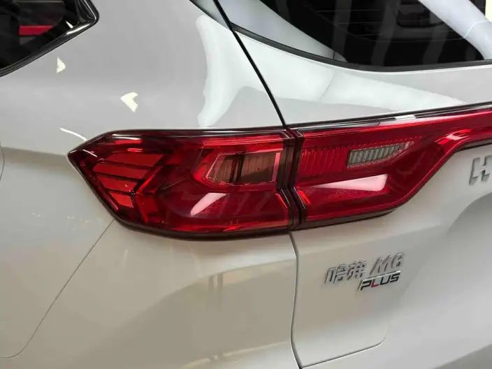 Haval M6 2021 Model PLUS 1.5T DCT Luxury Smart Connect Model – фото 12