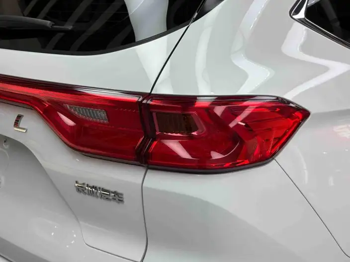 Haval M6 2021 Model PLUS 1.5T DCT Luxury Smart Connect Model – фото 23