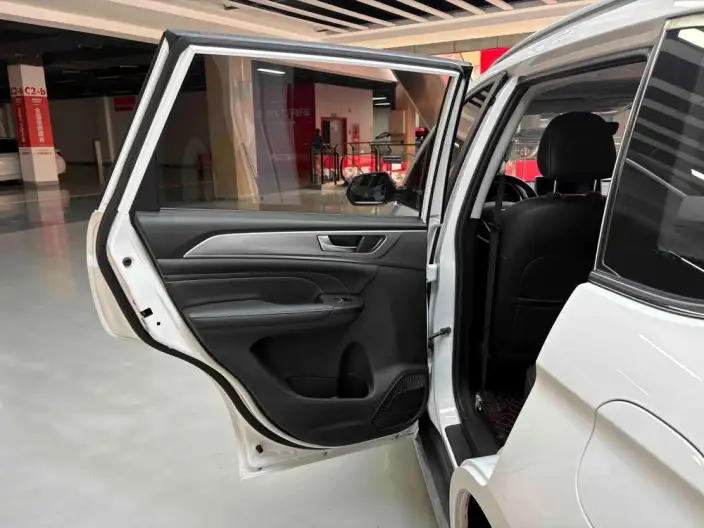 Haval M6 2021 Model PLUS 1.5T DCT Luxury Smart Connect Model – фото 34