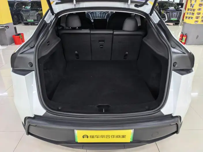 Model Y 2025 Model Rear-wheel drive version – фото 16