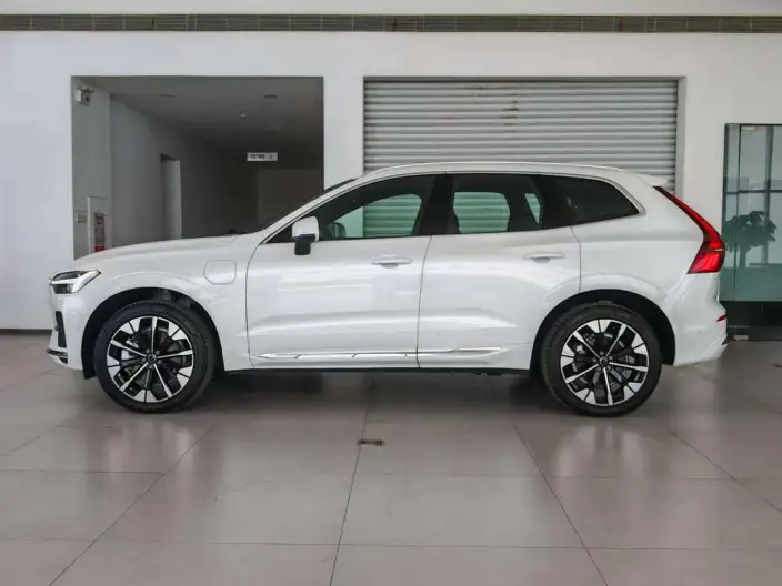 Volvo XC60 PHEV 2026 Model T8 4WD Long Battery Life Pro Smart Range Deluxe Edition – фото 4