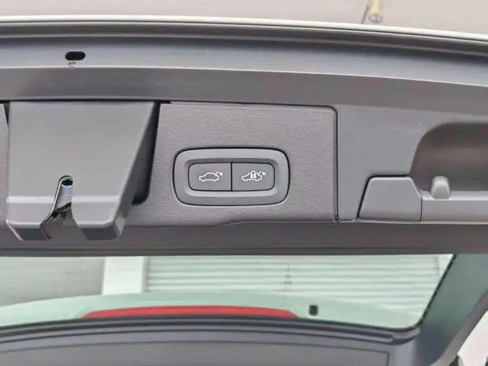 Volvo XC60 PHEV 2026 Model T8 4WD Long Battery Life Pro Smart Range Deluxe Edition – фото 13