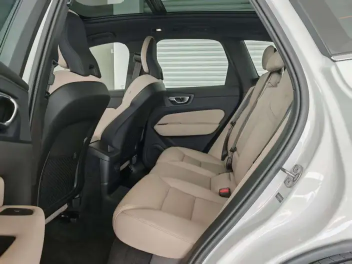 Volvo XC60 PHEV 2026 Model T8 4WD Long Battery Life Pro Smart Range Deluxe Edition – фото 23
