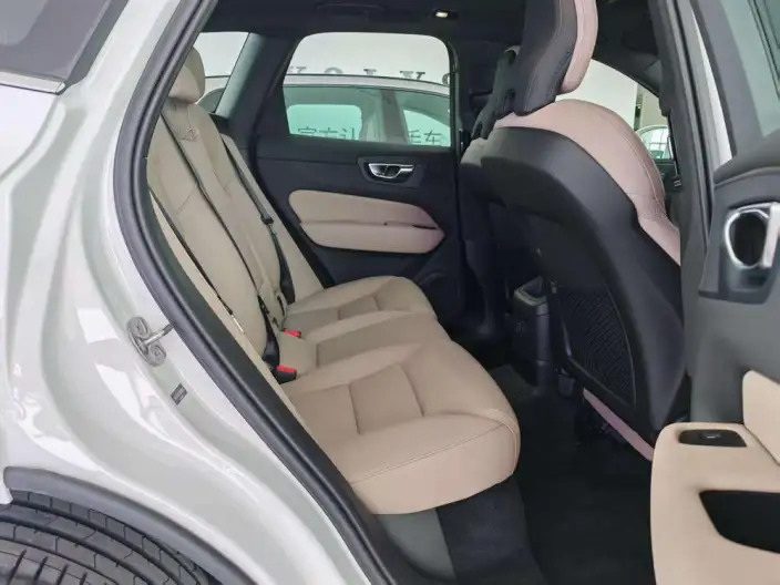 Volvo XC60 PHEV 2026 Model T8 4WD Long Battery Life Pro Smart Range Deluxe Edition – фото 26