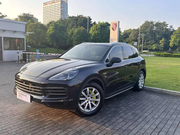 Cayenne E-Hybrid 2021 Model Cayenne E-Hybrid 2.0T – фото 1