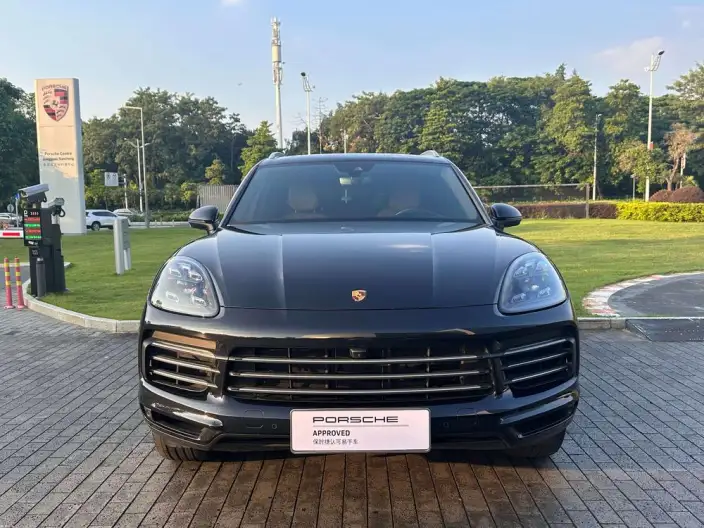 Cayenne E-Hybrid 2021 Model Cayenne E-Hybrid 2.0T – фото 2