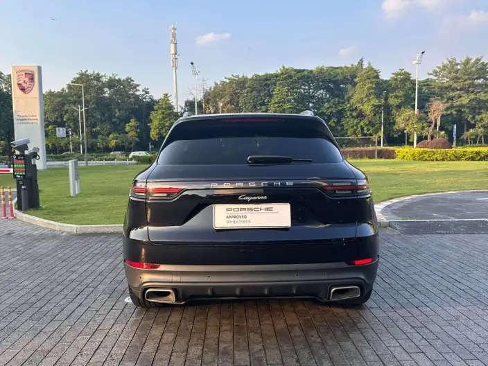 Cayenne E-Hybrid 2021 Model Cayenne E-Hybrid 2.0T – фото 6