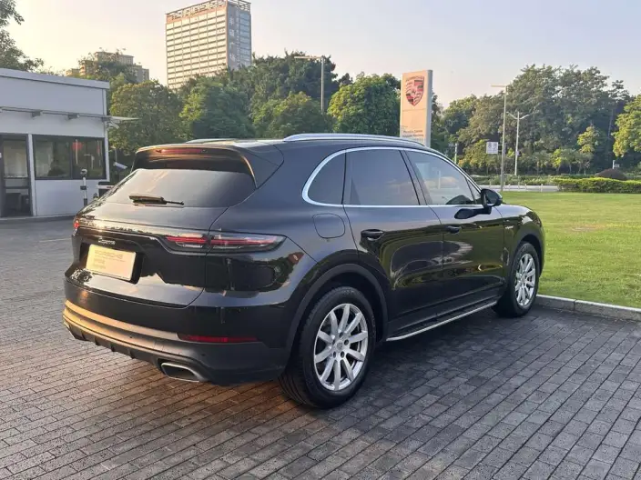 Cayenne E-Hybrid 2021 Model Cayenne E-Hybrid 2.0T – фото 7