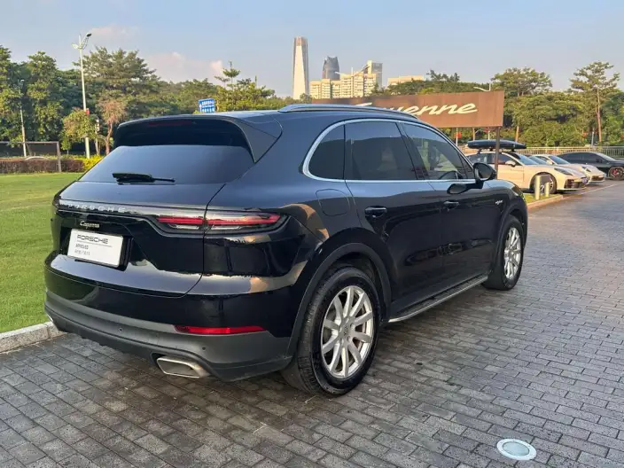 Cayenne E-Hybrid 2021 Model Cayenne E-Hybrid 2.0T – фото 9