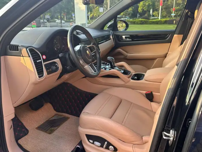 Cayenne E-Hybrid 2021 Model Cayenne E-Hybrid 2.0T – фото 13