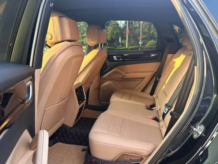 Cayenne E-Hybrid 2021 Model Cayenne E-Hybrid 2.0T – фото 14