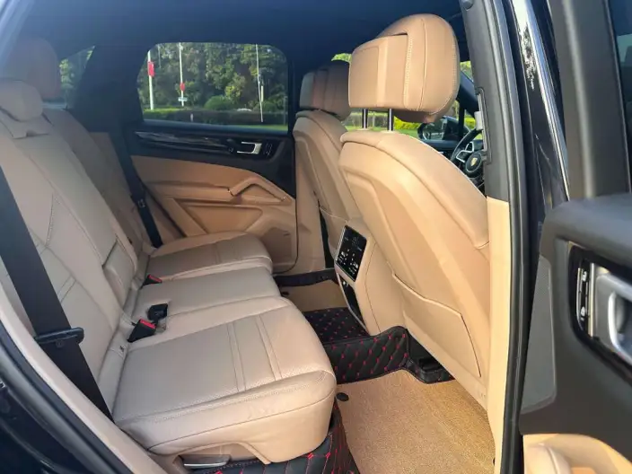 Cayenne E-Hybrid 2021 Model Cayenne E-Hybrid 2.0T – фото 15