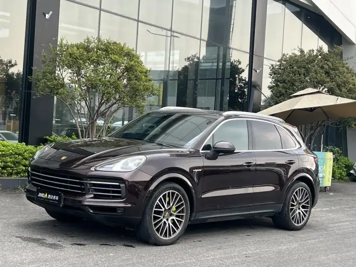 Cayenne E-Hybrid 2021 Model Cayenne E-Hybrid 2.0T – фото 1