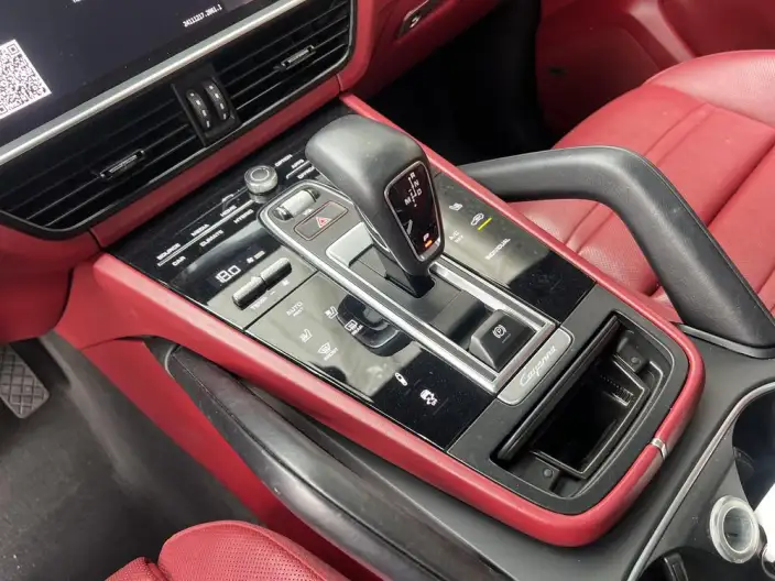 Cayenne E-Hybrid 2021 Model Cayenne E-Hybrid 2.0T – фото 8