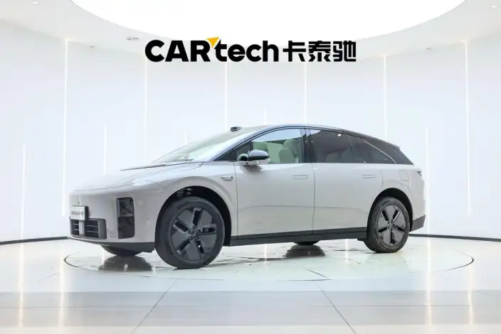 Li Auto i6 2025 Model 2WD Standard Edition – фото 1