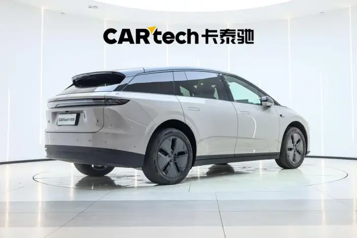 Li Auto i6 2025 Model 2WD Standard Edition – фото 7