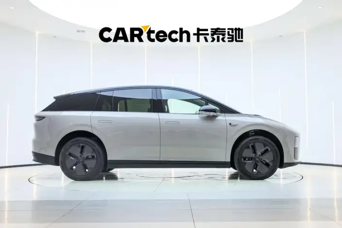 Li Auto i6 2025 Model 2WD Standard Edition – фото 8