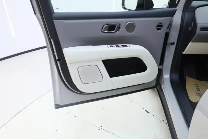 Li Auto i6 2025 Model 2WD Standard Edition – фото 13