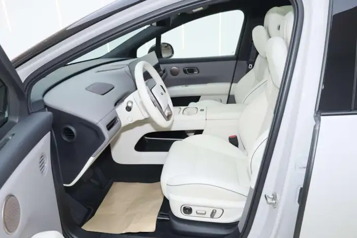 Li Auto i6 2025 Model 2WD Standard Edition – фото 23