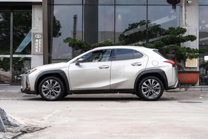 Lexus UX 2020 Model Facelift 200 F SPORT Edition China VI – фото 3