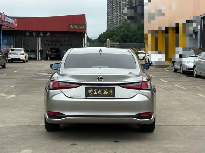 Lexus ES 2021 Model 200 Superior Edition – фото 5
