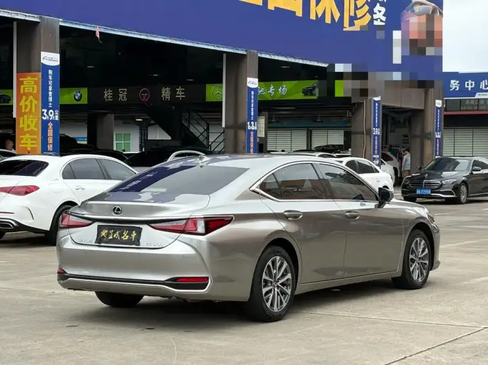 Lexus ES 2021 Model 200 Superior Edition – фото 6