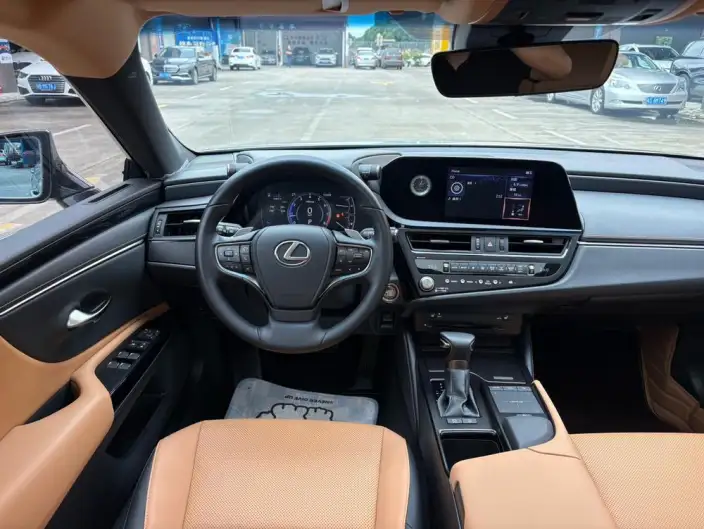 Lexus ES 2021 Model 200 Superior Edition – фото 15