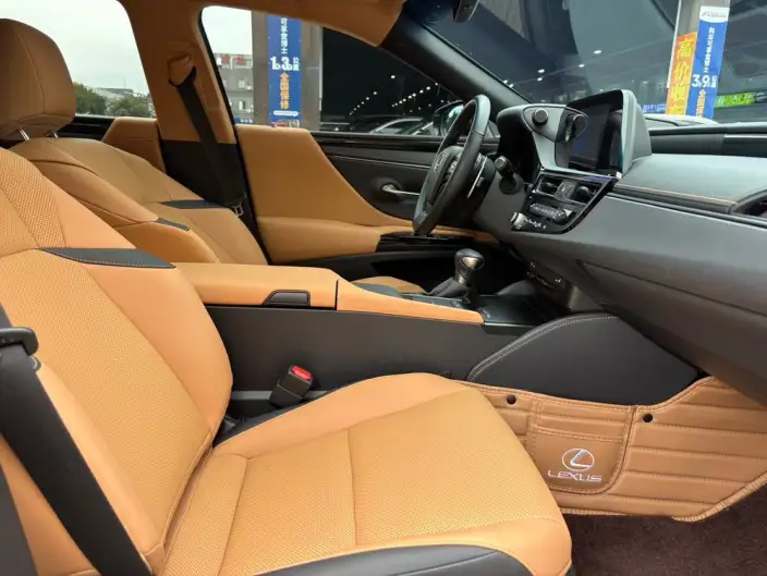 Lexus ES 2021 Model 200 Superior Edition – фото 18