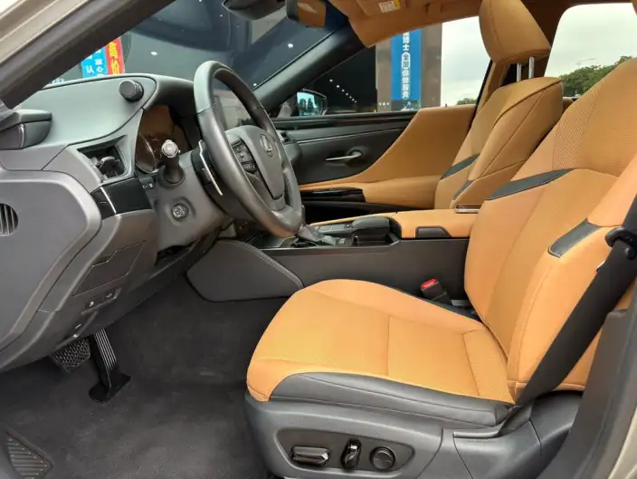 Lexus ES 2021 Model 200 Superior Edition – фото 21