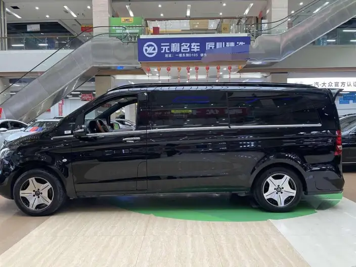 Viano 2023 Model 2.0T Elite Edition 7 seat – фото 4