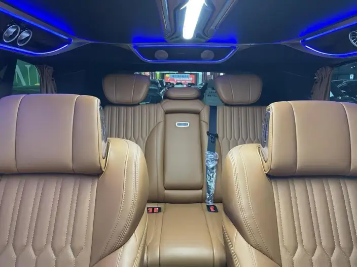 Viano 2023 Model 2.0T Elite Edition 7 seat – фото 9