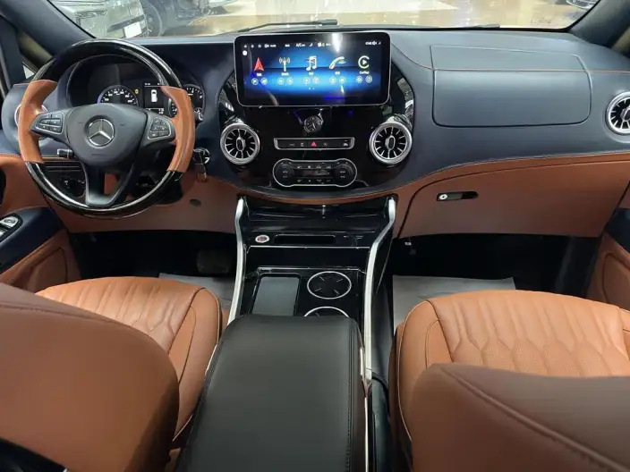 Viano 2023 Model 2.0T Elite Edition 7 seat – фото 12