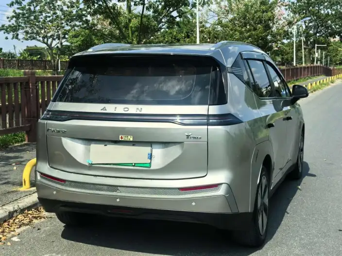 AION Y 2023 Model Plus 510 Lexiang Edition – фото 7