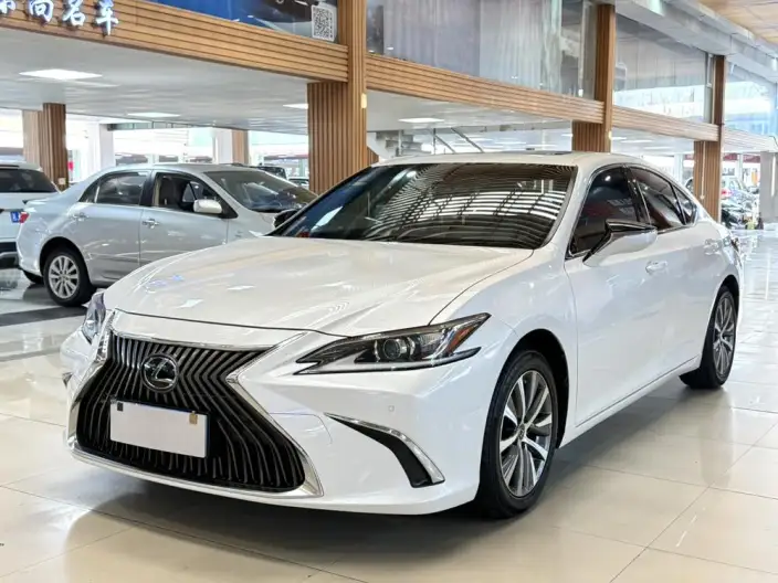 Lexus ES 2020 Model 200 Superior Edition China VI – фото 1