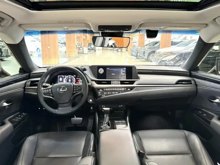 Lexus ES 2020 Model 200 Superior Edition China VI – фото 19