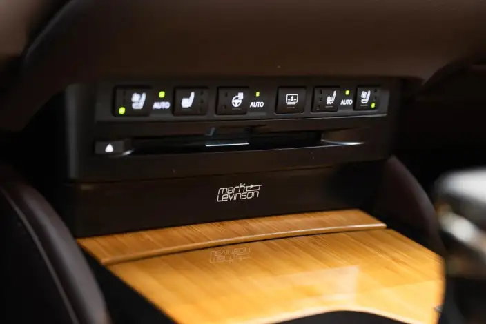 Lexus ES 2020 Model 300h Executive Edition China VI – фото 12
