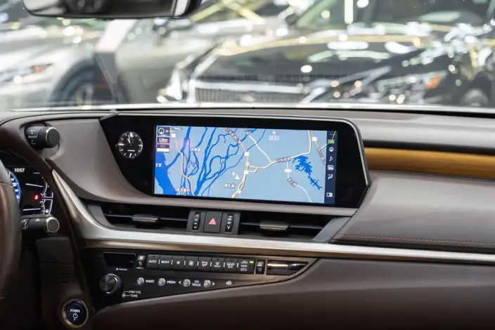Lexus ES 2020 Model 300h Executive Edition China VI – фото 16